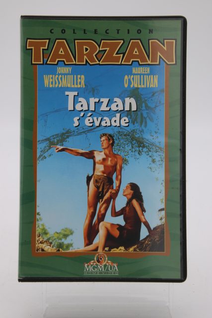 Cassette VHS Tarzan s'évade Johnny Weissmuller - photo 1