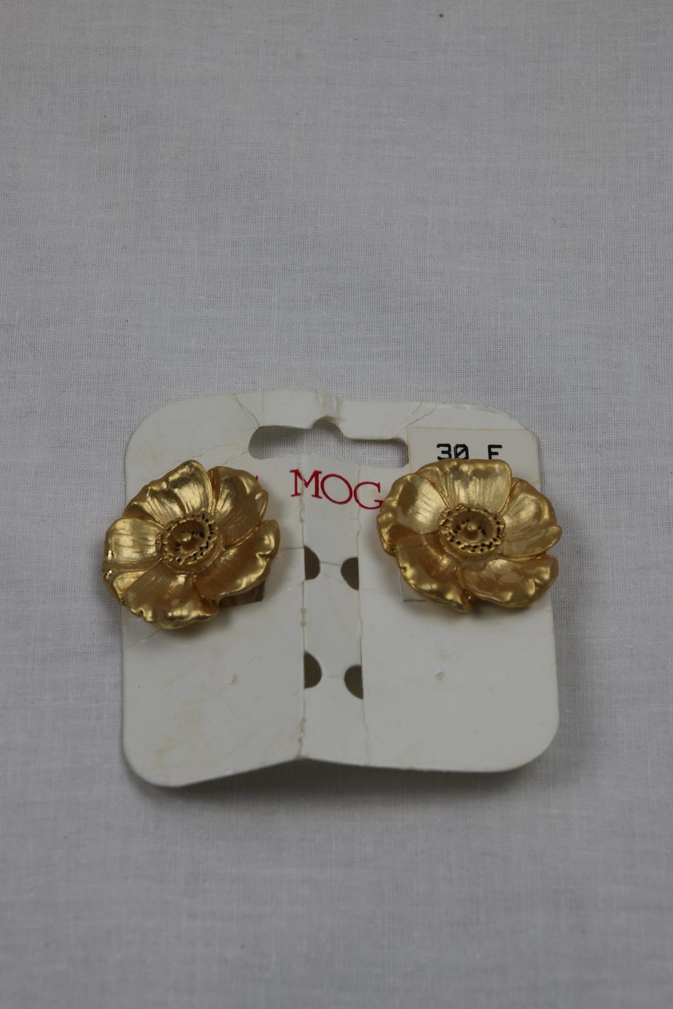 Boucles d'oreilles clips fleurs couleur or - photo 1