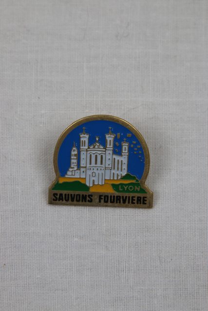 Pin's souvenir Lyon Fourvière Scouts de France - photo 1