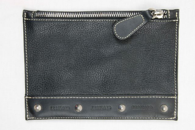 Pochette en cuir noir avec fermeture éclair - photo 1