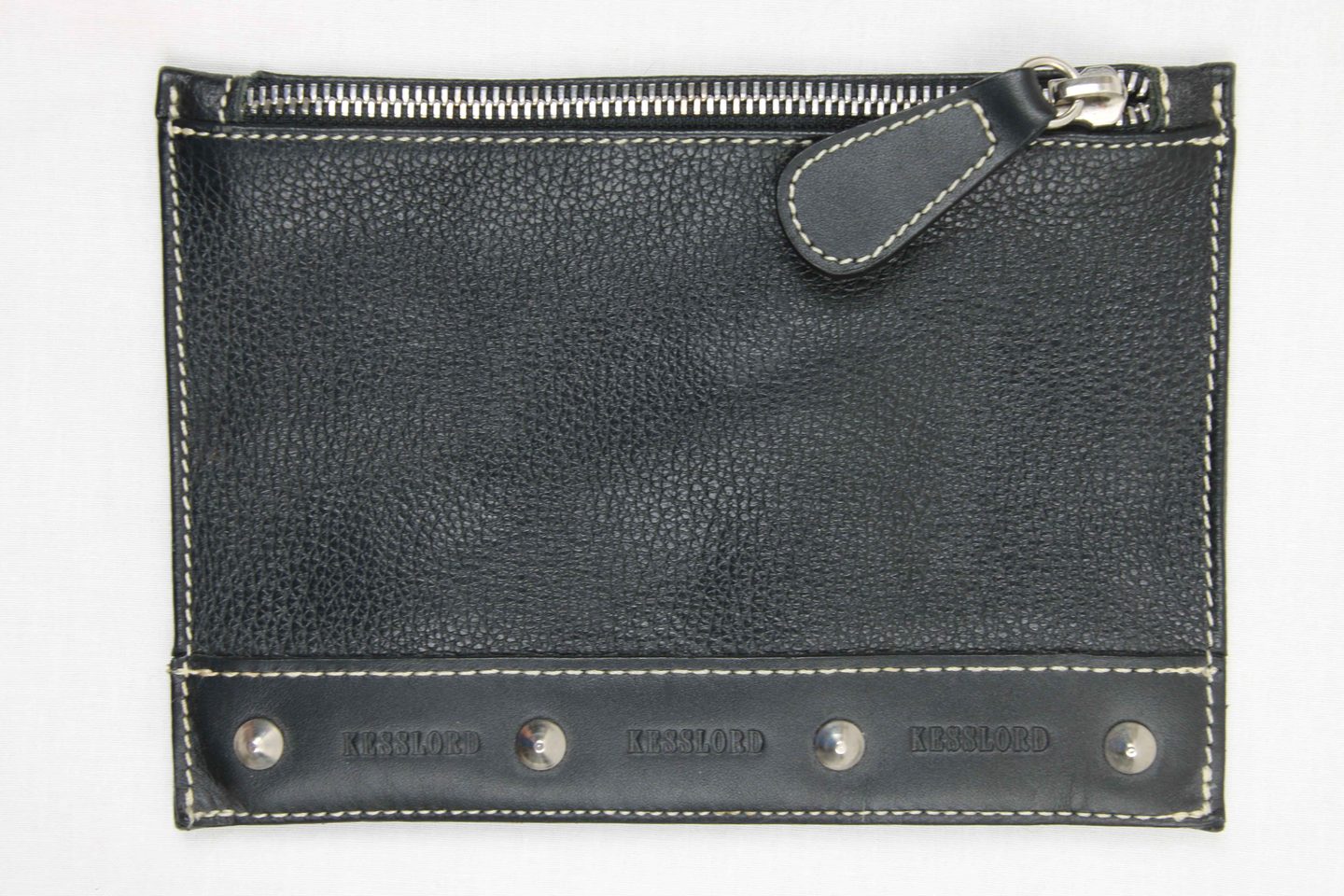 Pochette en cuir noir avec fermeture éclair - photo 1
